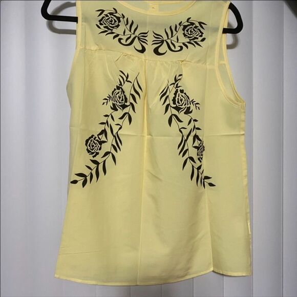 Yellow/black floral stencil style blouse - Picture 2 of 4